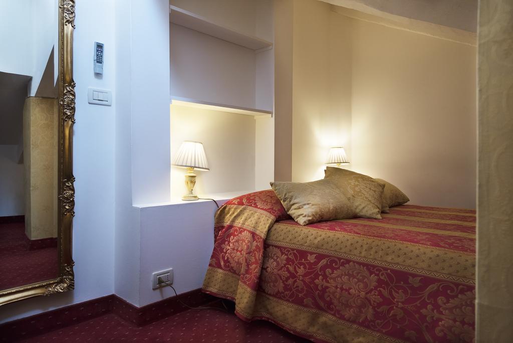 Residenza Ruga Giuffa Castello  Eksteriør billede