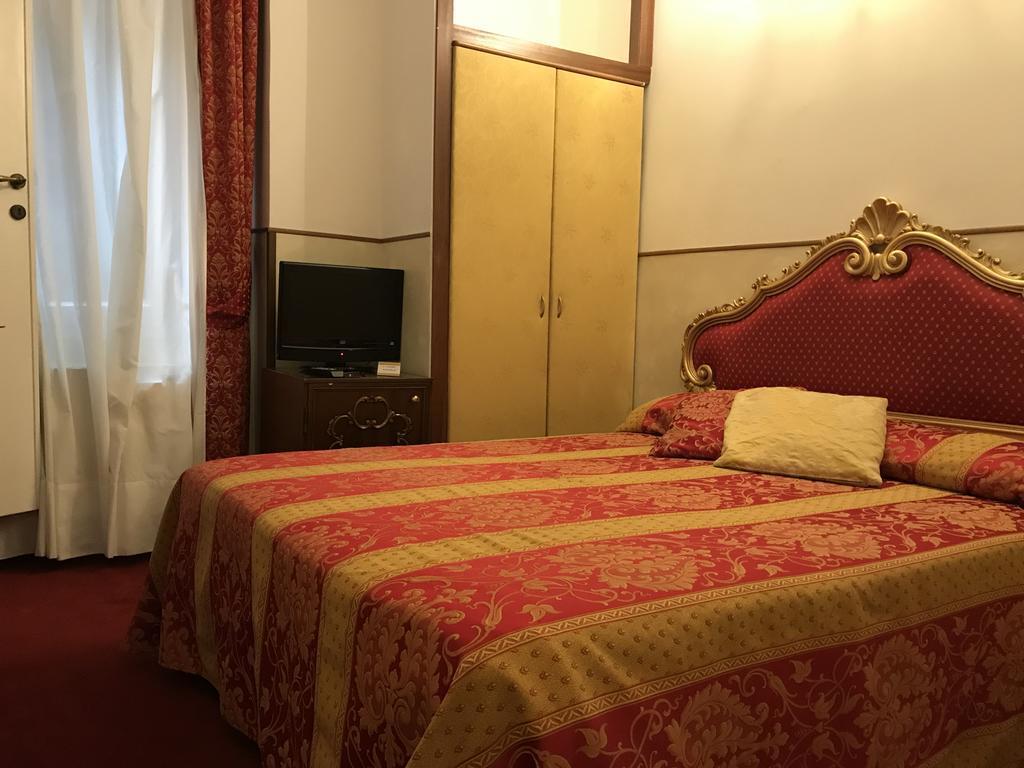 Residenza Ruga Giuffa Castello  Eksteriør billede